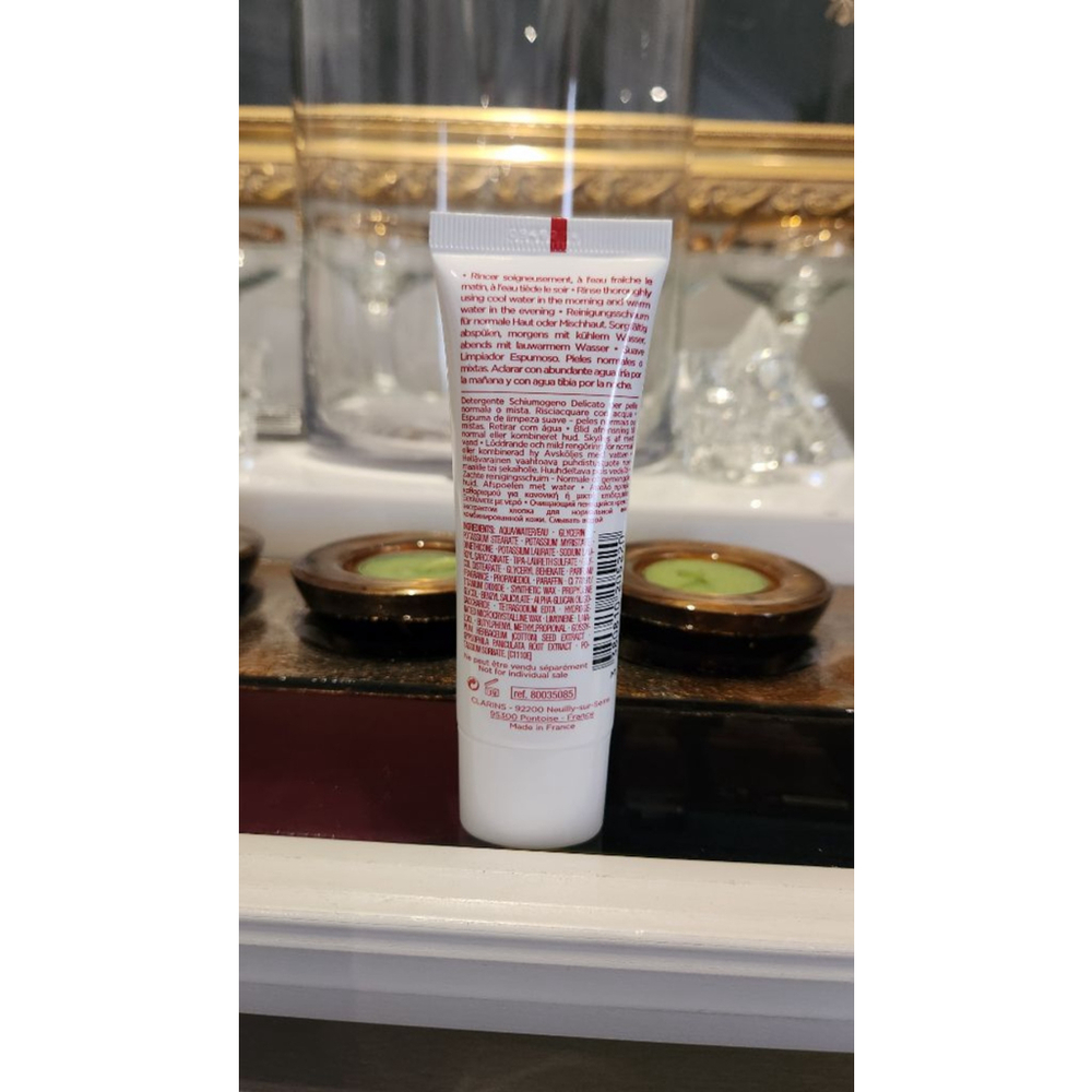Clarins Gentle Foaming Cleanser - Picture 2 of 2